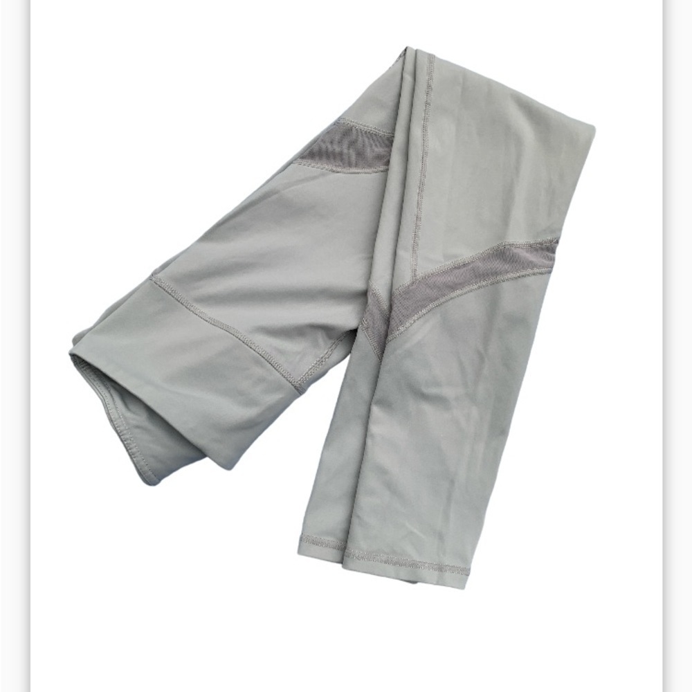 Yelete Active Gray Leggings with Mesh Accents and Zippered Back Waist Pocket M